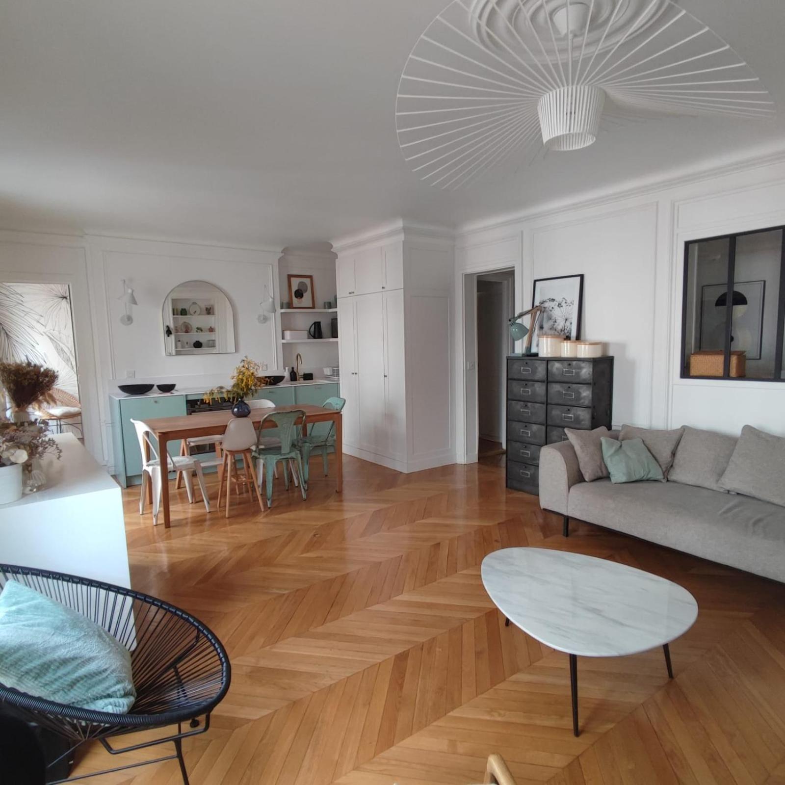 Renovated Family Flat In Montmartre