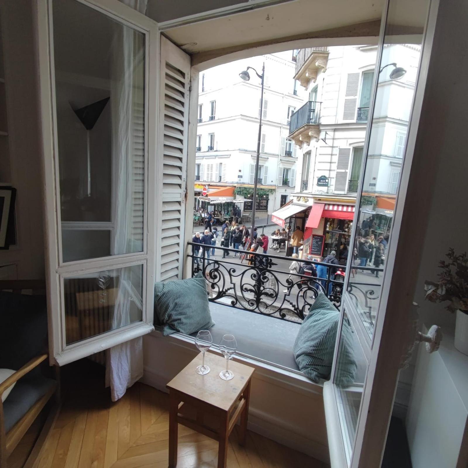 Apartment Renovated Family Flat In Montmartre Paris