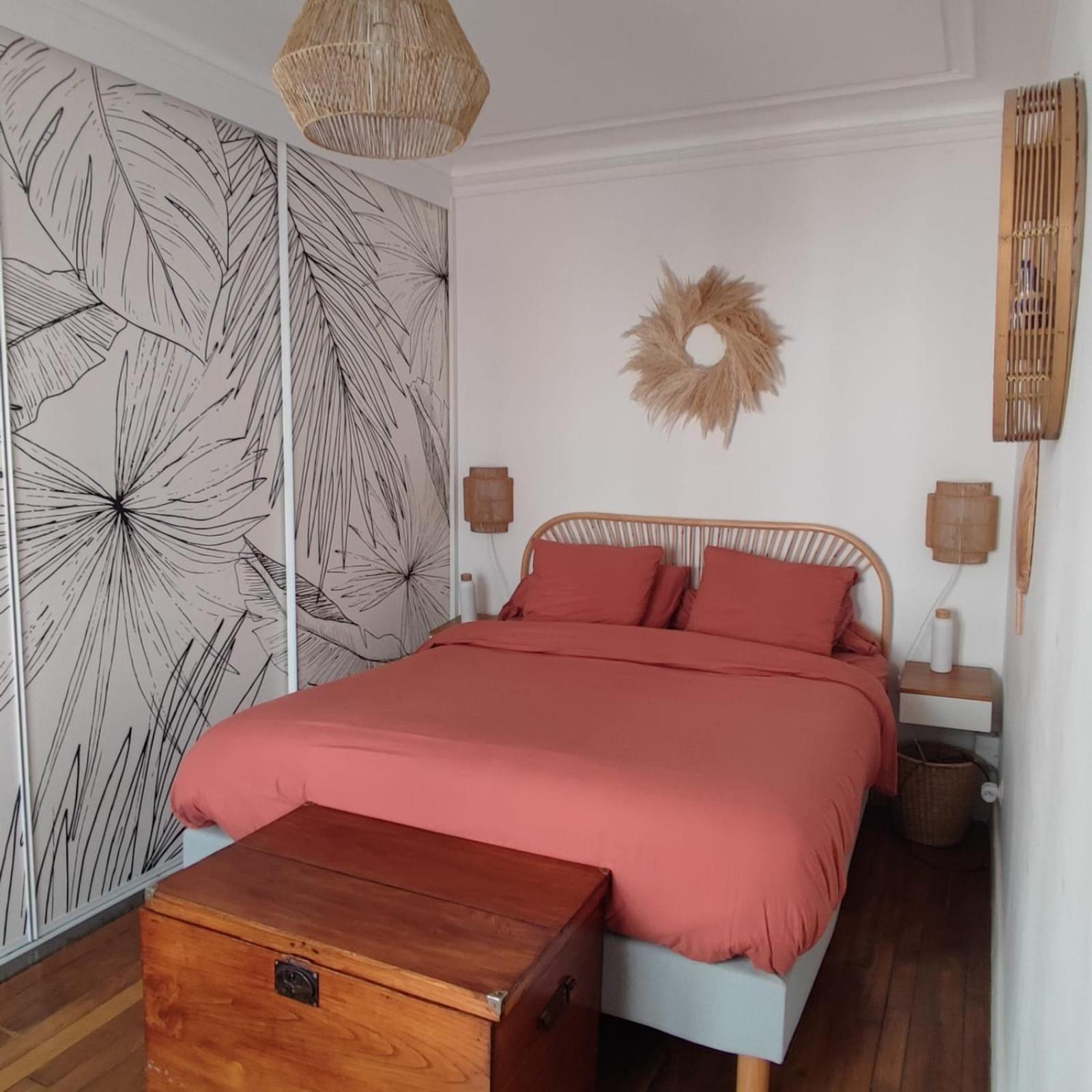 Renovated Family Flat In Montmartre Apartment Paris